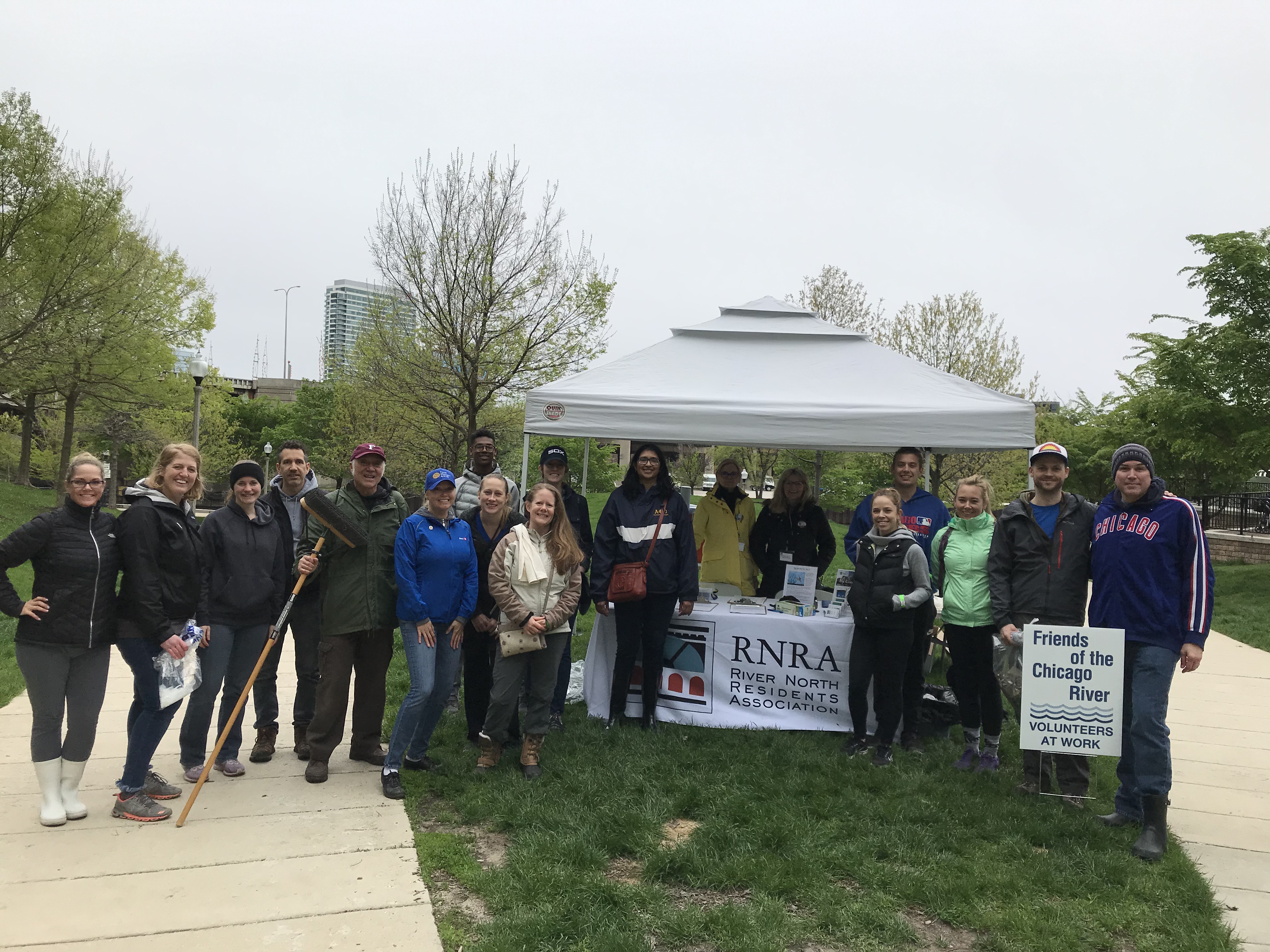 Ward Park River Day Cleanup 40th Annual Chicago River Day! — RNRA